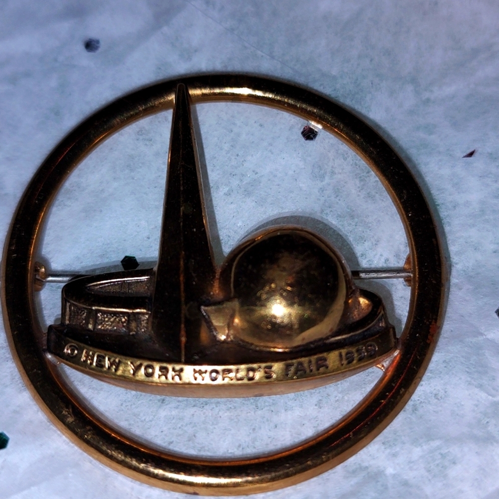 1939 New York World's Fair Pin